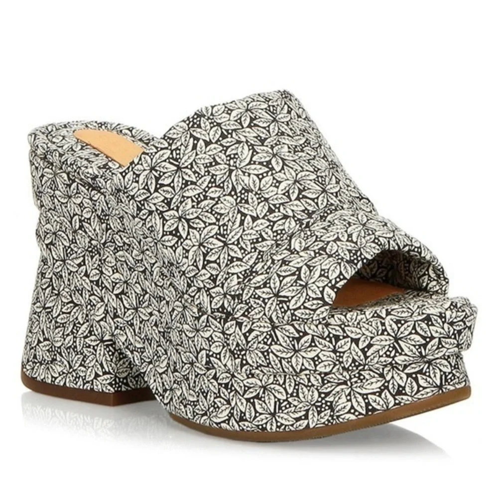 - nib Chie Mihara Garden Print Platform Slide Sandals size 8.5